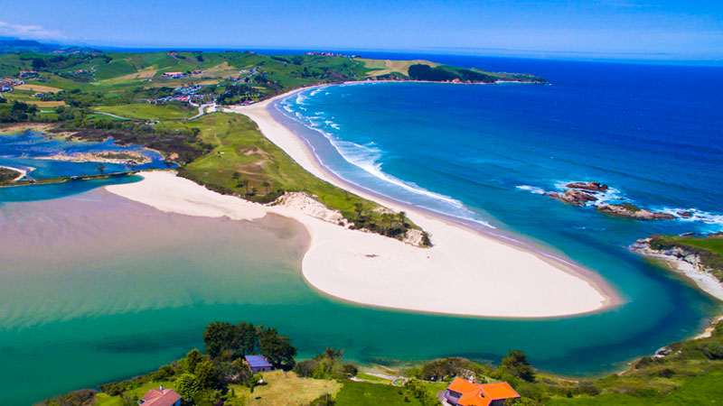 Playa de Oyambre